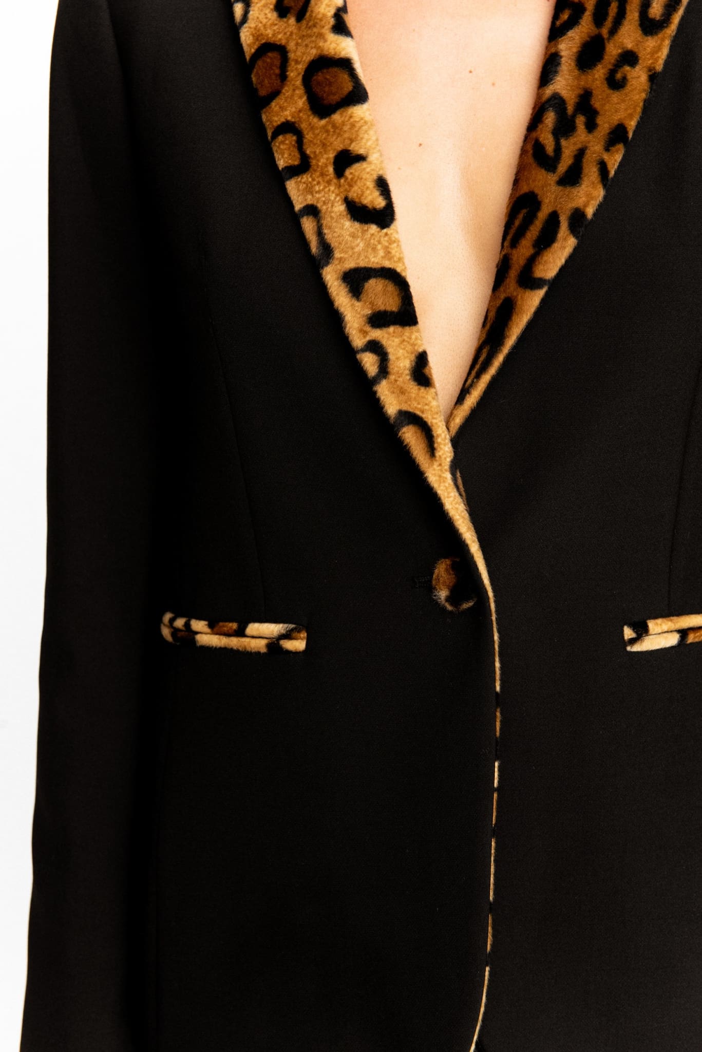 Gaia Blazer Black With Leopard Lapels - Blazer